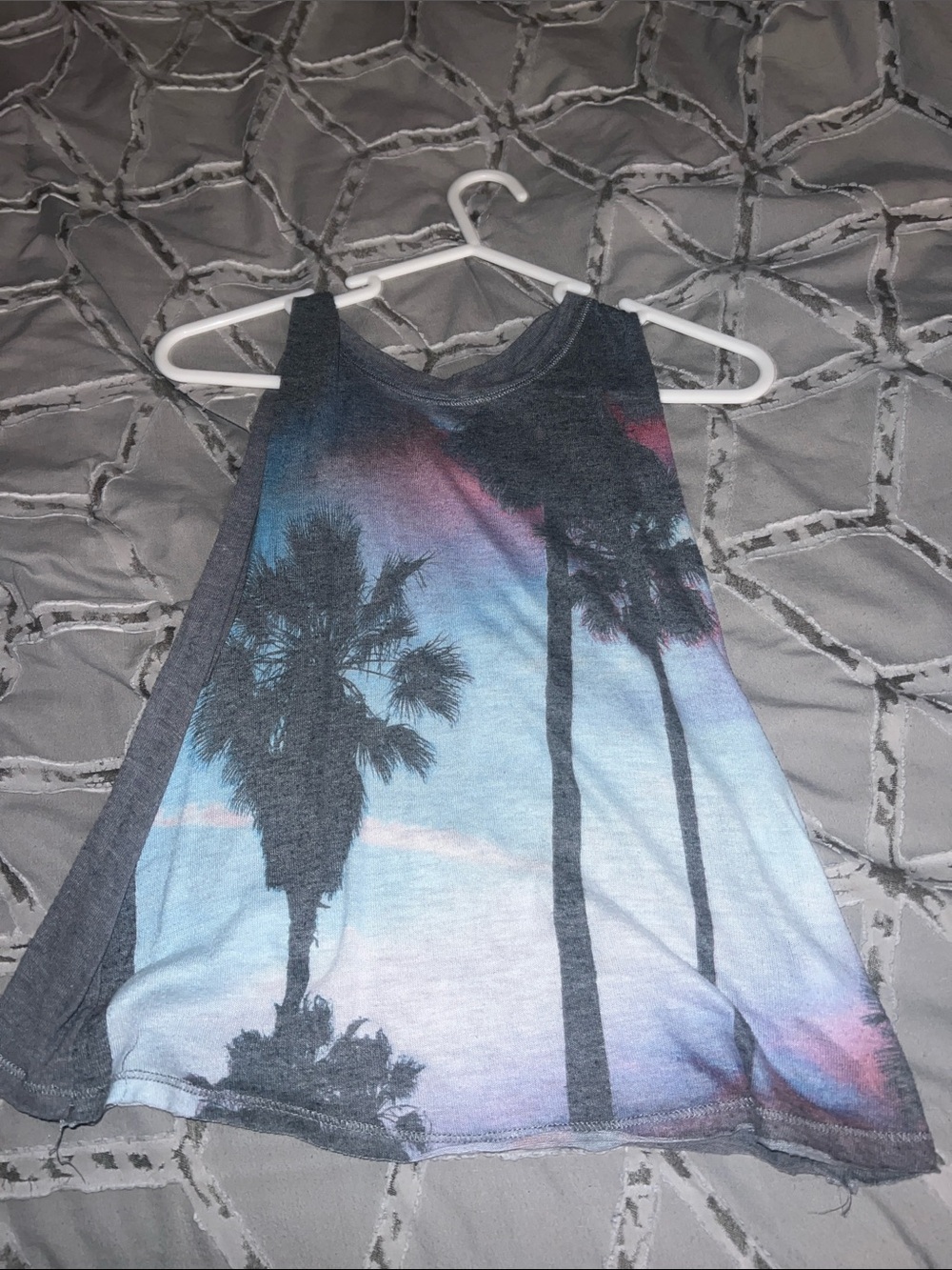 Sunset Palm Graphic Tank Top - Beach Vibes
